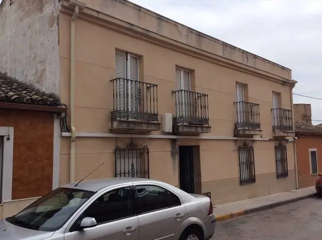 Calle Badajoz, 11