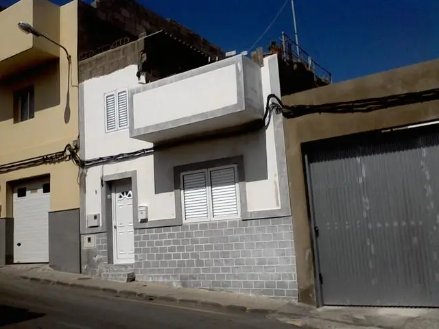 Calle Canalejas, 9