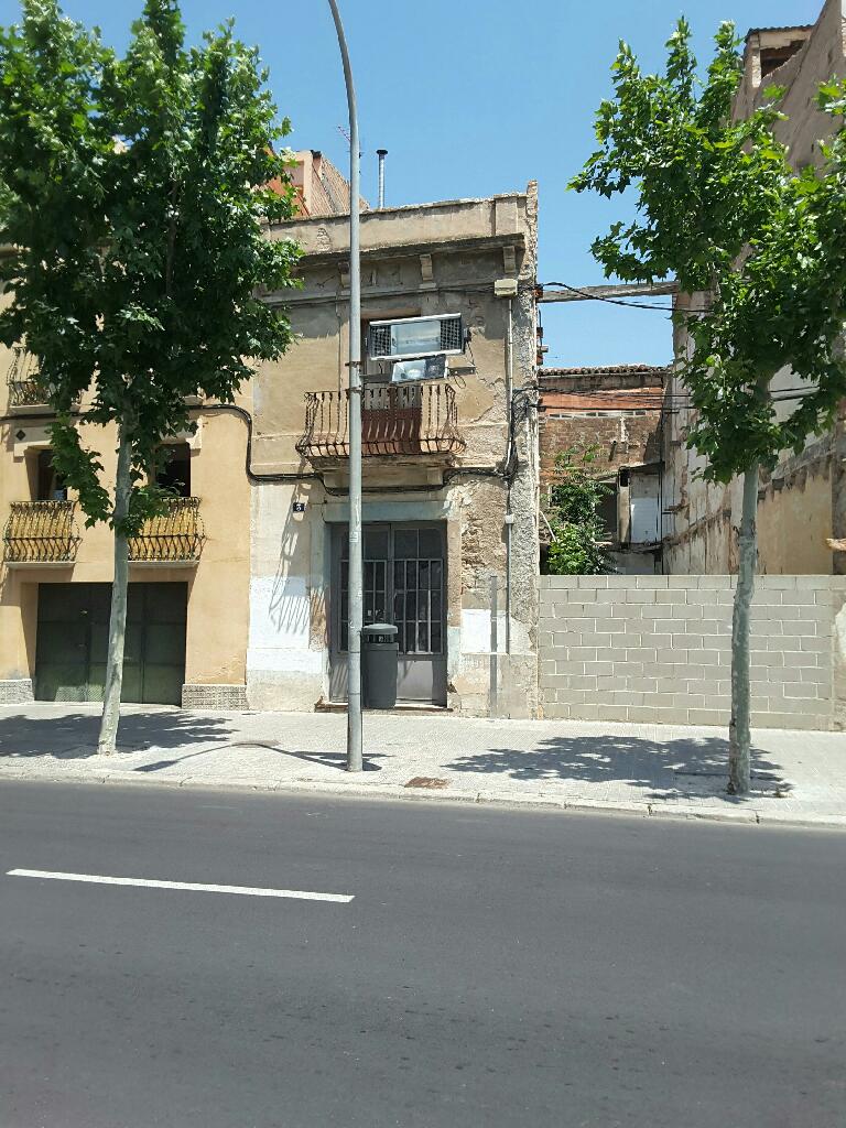 Plaza Castells, 3