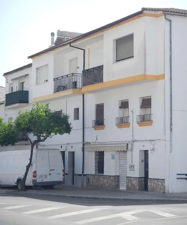 Calle Sol, 2