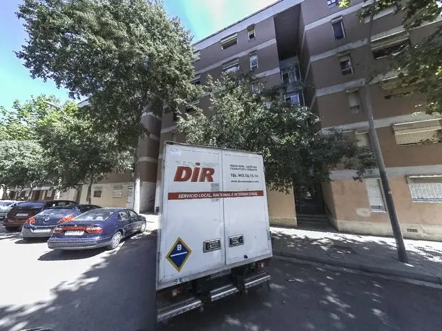 Calle Luis Borrasa, 4