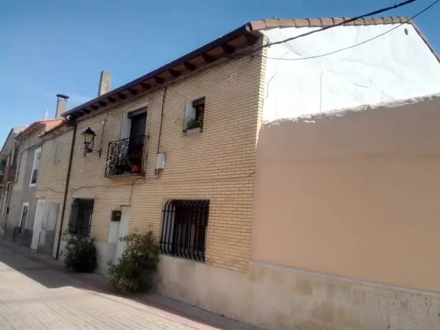 Calle Bastas 13
