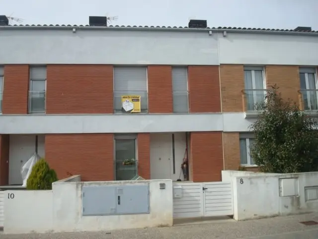 Calle Abellarols, 8