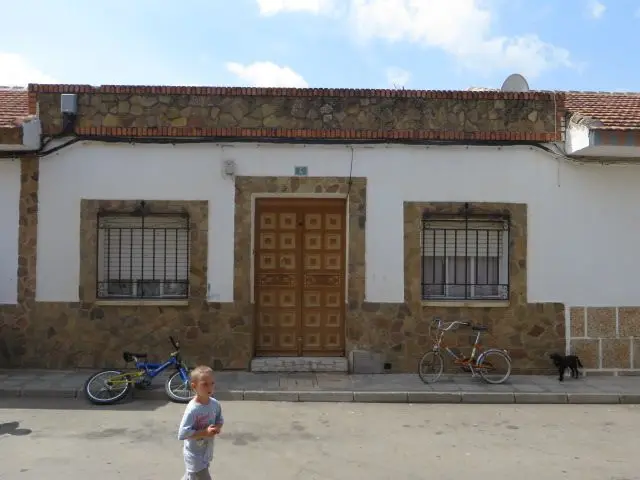Calle Marcos Redondo, 4