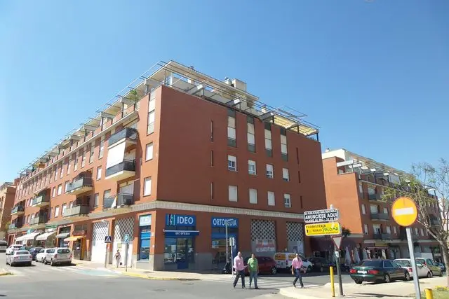 Calle Averroes, 5