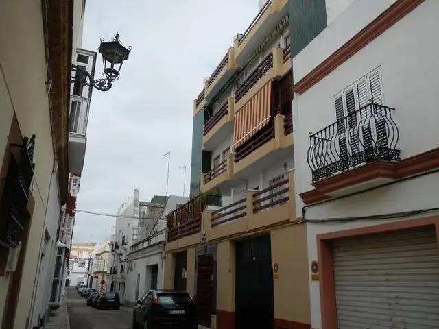 Calle San Francisco de Asis Planta Baja a la Izquierda del Portal Señalado Con el, 17, Planta Bajo