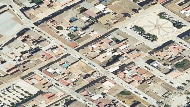 Calle Aldea Quemada, 3