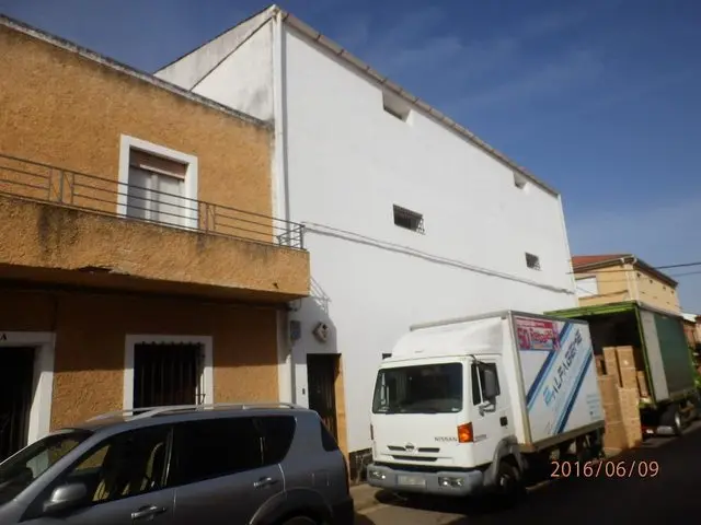 Calle Constitucion, 69