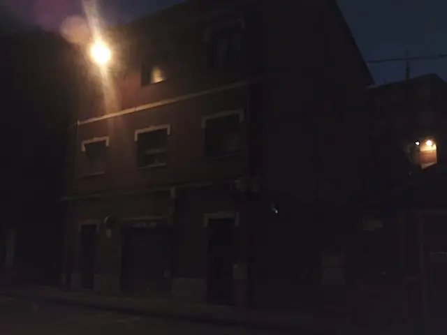 Avenida de Laviana, 4, Planta 00
