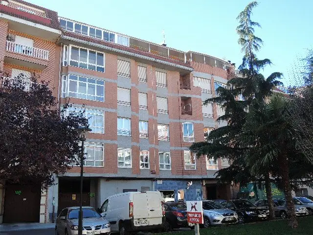 Plaza Romero Robledo, 1