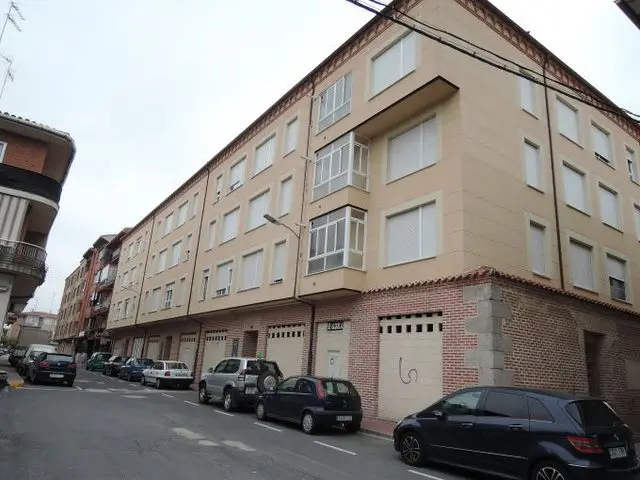 Calle Sindical 2 4 3, 3