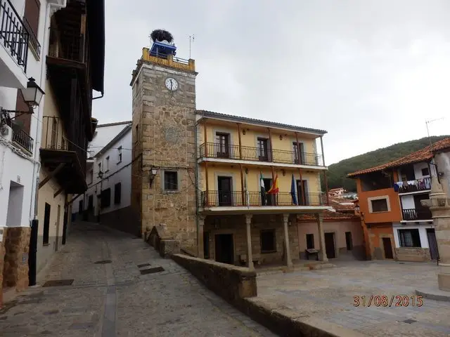 Calle Virgen Blanca, 1