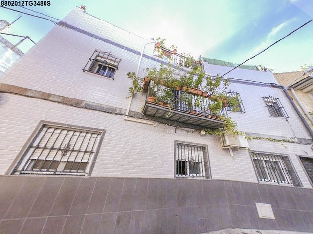 Calle Montella, 24