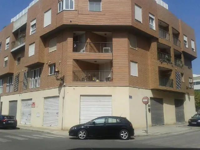 Plaza Diputada Clara de Campoamor, 1, Puerta 9