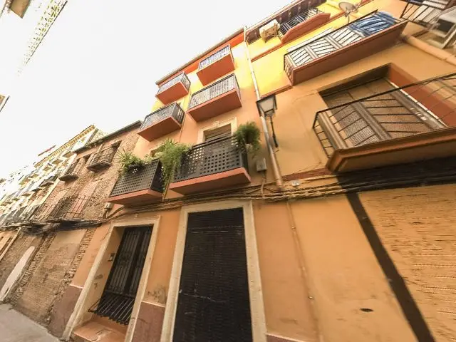 Calle Boggiero, 82