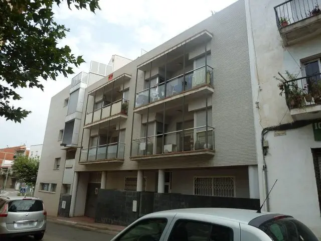 Calle Ramon i Cajal, 3-5, 3
