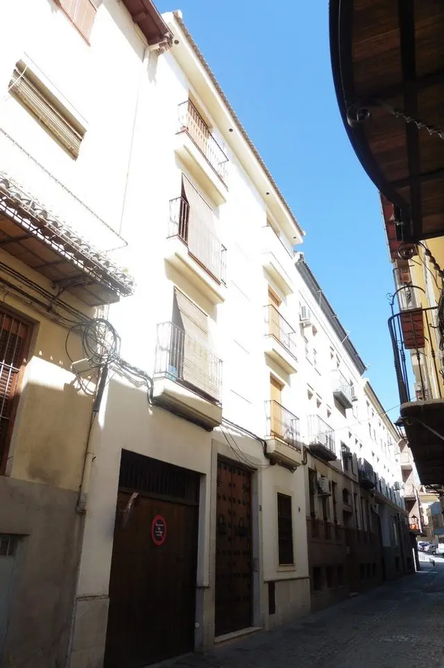 Calle Almendros Aguilar, 31, Bj T3