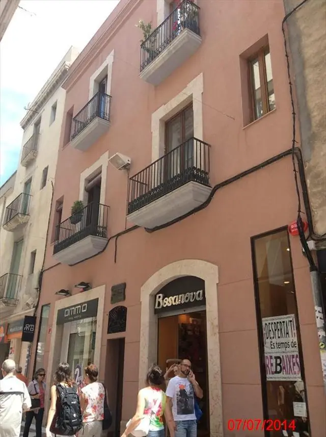 Carrer Caputxins, 19, 2º