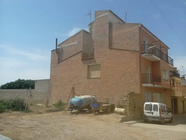 Calle les Eres Número Treinta Planta Segunda