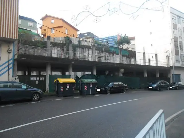 Avenida de Vigo, 81