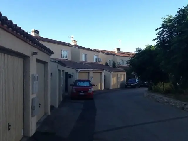 Avenida Catalunya, 12, Bj 1