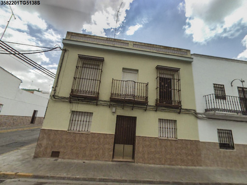 Avenida Curro Guillen, 52