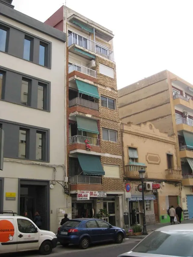 Avenida Malvarrosa, 96