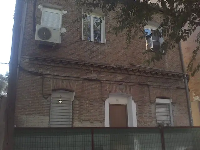 Calle Lago Constanza 42, Izq