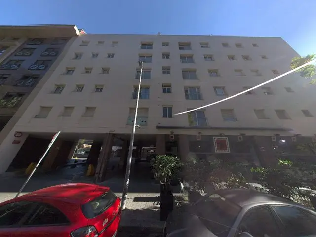 Plaza Lluis Casassas, 7, Planta 1, Puerta d