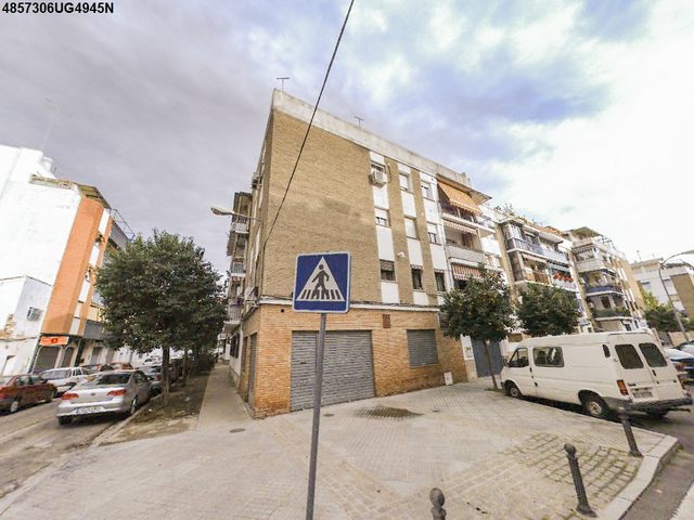 Calle Hermanos Lujan, 12