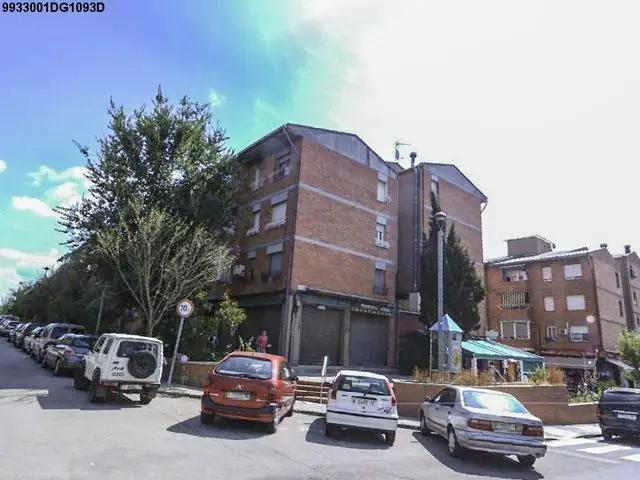 Calle Olot 72, 1 Bj 003