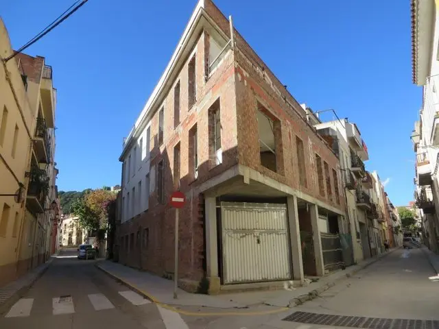 Camí Vell, 1-3