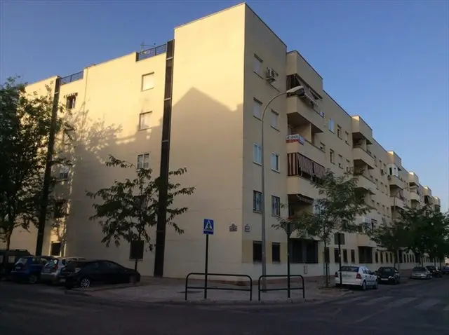 Calle Alcalá la Real, 12