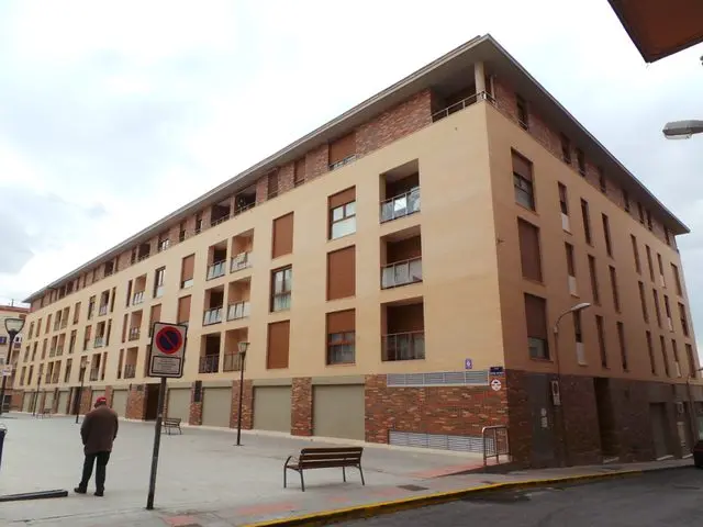 Plaza Miguel Delibes, 1, Puerta 15