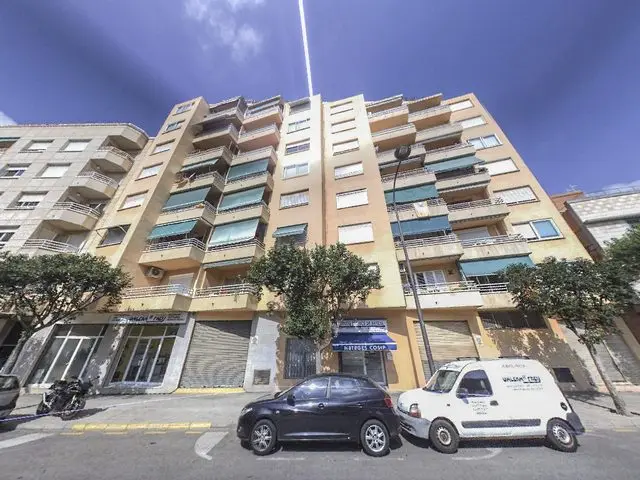 Avenida Pere el Ceremonios, 6, 2º 1