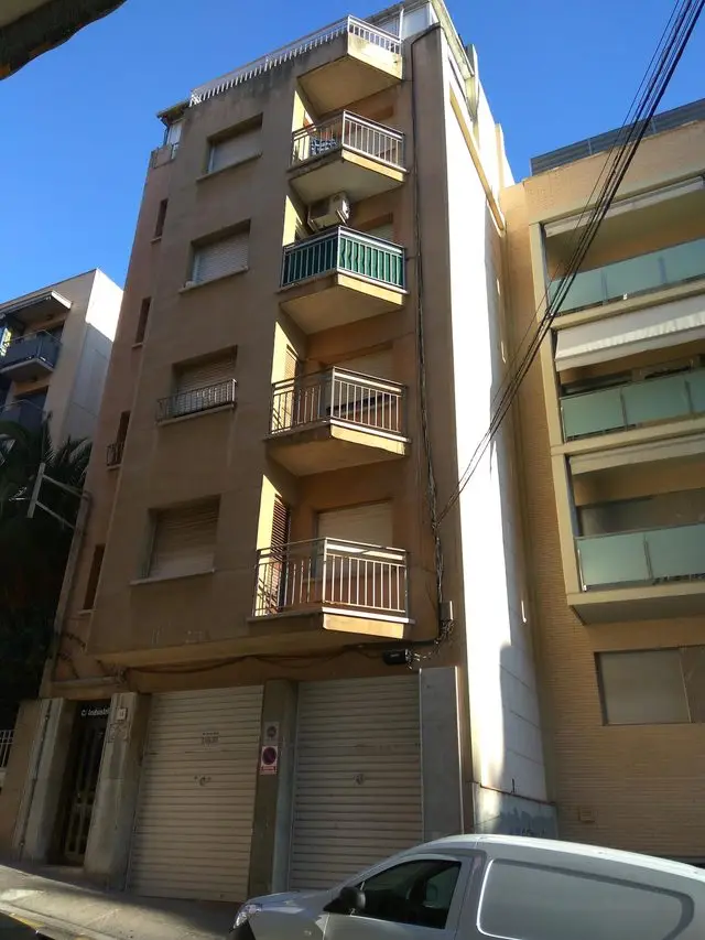 Calle Indústria, 47 1º 2º