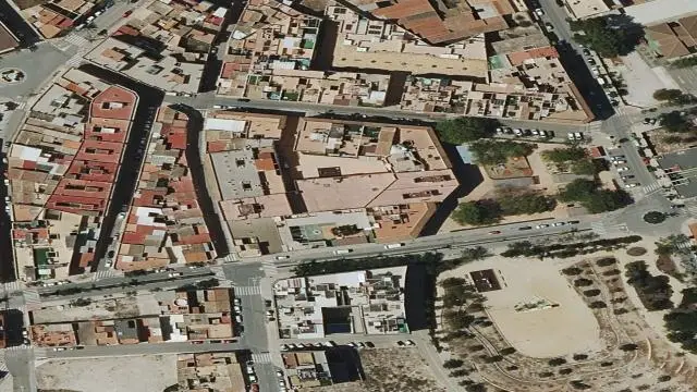 Plaza el Ultimo Jueves, 2, Planta 0, Puerta 1