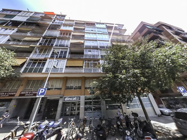Calle Juan Gúell (Esquina Saleta), 90-92