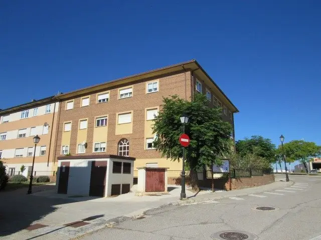 Calle los Pinos, 5, 2º 124