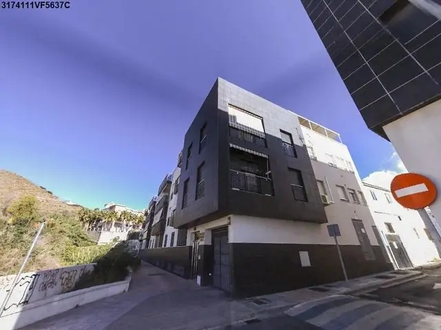 Avenida Angel Gijon Diaz, 46