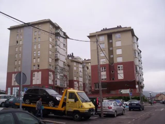 Avenida Parayas, 6, 1º A