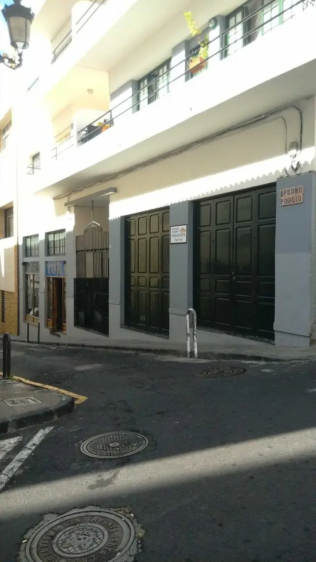Calle Pedro Poggio, 7