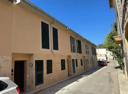 Avenida de L'Olivera y Hermanos Pinzones