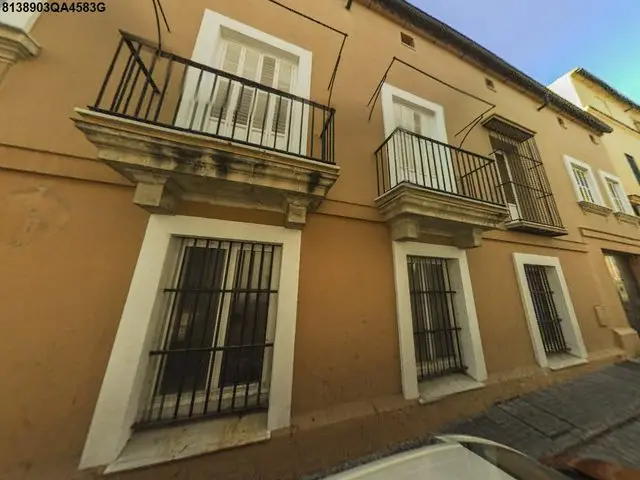 Calle Sol, 2