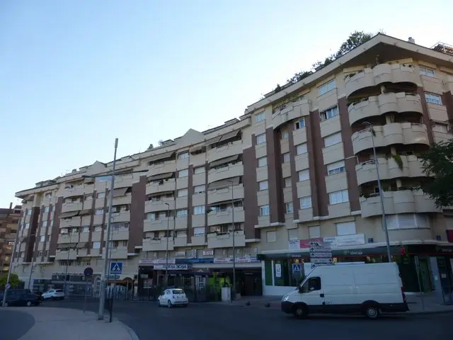 Calle Manuel Caballero Venzalá, 8