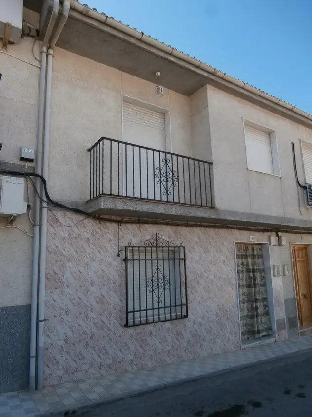 Calle Flor de Pascua, 10