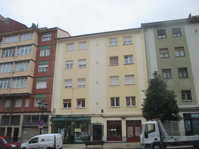 Avenida de Torrelavega, 28, 1º B