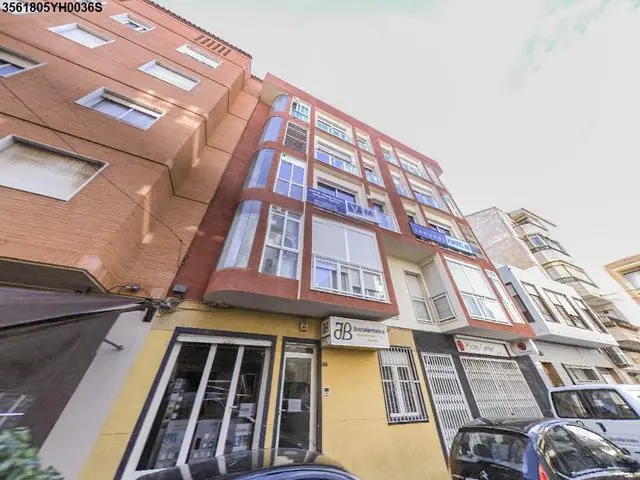 Calle Caballero Rodas, 25