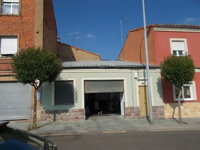 Calle Nazaret, 80