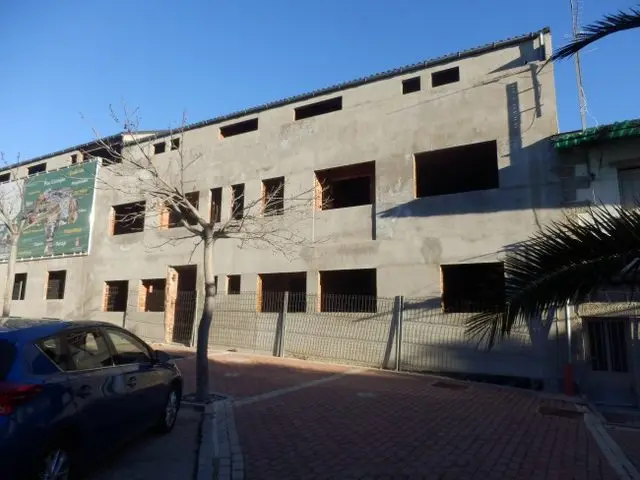 Avenida Constitucion, 84